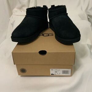 **UGG Classic Ultra Mini Boots**
PRE-USE..Color: Black